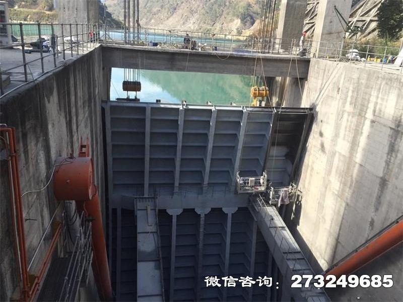 东川防锈刷漆大坝闸门